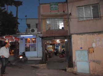 Kilis Odun Pazarı Civarı Yaren Lokanta Yanında 2 Katlı Altı Dükkan Komple Satılık Müstakil Ev
