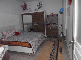 KAZIM KARABEKİR MAH ÜÇ KATLI BİNANIN GİRİŞ KATI 100M2 DOĞAL ĞAZ KAPIDA