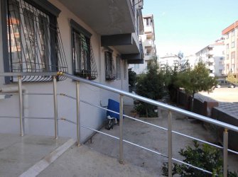 Kilis Merkez'de Satılık Nurkent Apt'da Yüksek Giriş