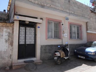 KİLİSTE POLATPAŞA MAHALLESİNDE ASLANBEY İLKOKULU YANINDA SATILIK MÜSTAKİL DOĞALGAZLI EV