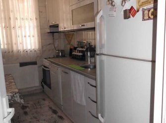 KİLİSTE POLATPAŞA MAHALLESİNDE ASLANBEY İLKOKULU YANINDA SATILIK MÜSTAKİL DOĞALGAZLI EV