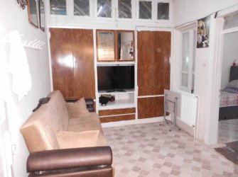KİLİSTE POLATPAŞA MAHALLESİNDE ASLANBEY İLKOKULU YANINDA SATILIK MÜSTAKİL DOĞALGAZLI EV