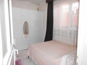 KİLİSTE POLATPAŞA MAHALLESİNDE ASLANBEY İLKOKULU YANINDA SATILIK MÜSTAKİL DOĞALGAZLI EV