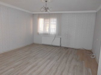 KİLİSTE BÖLÜK MAHALLESİNDE SATILIK 1. KATTA EV