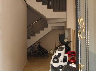 KİLİS ESKİ BEŞEVLERDE SATILIK TEMİZ DAİRE