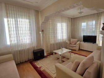 KİLİS ESKİ BEŞEVLER EKREMÇETİN BLOKLARINDA 2 BALKONLU  SATILIK DAİRE
