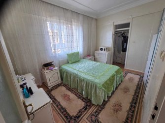 KİLİS ESKİ BEŞEVLER EKREMÇETİN BLOKLARINDA 2 BALKONLU  SATILIK DAİRE