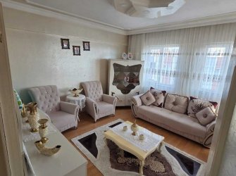 KİLİS ESKİ BEŞEVLER EKREMÇETİN BLOKLARINDA 2 BALKONLU  SATILIK DAİRE