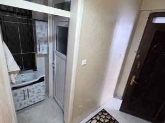 KİLİS ESKİ BEŞEVLER EKREMÇETİN BLOKLARINDA 2 BALKONLU  SATILIK DAİRE