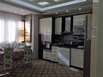 Kilis'te satılık mercimeklerin fırının yanında daire