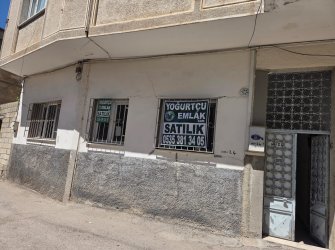 KİLİS'TE KERVAN DÖNER ARKASINDA GİRİŞ KATTA  SATILIK TEMİZ EV
