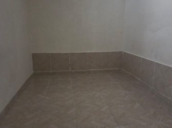 KİLİS'TE KERVAN DÖNER ARKASINDA GİRİŞ KATTA  SATILIK TEMİZ EV