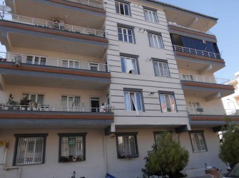 Kilis Merkez'de Satılık Nurkent Apt'da Yüksek Giriş